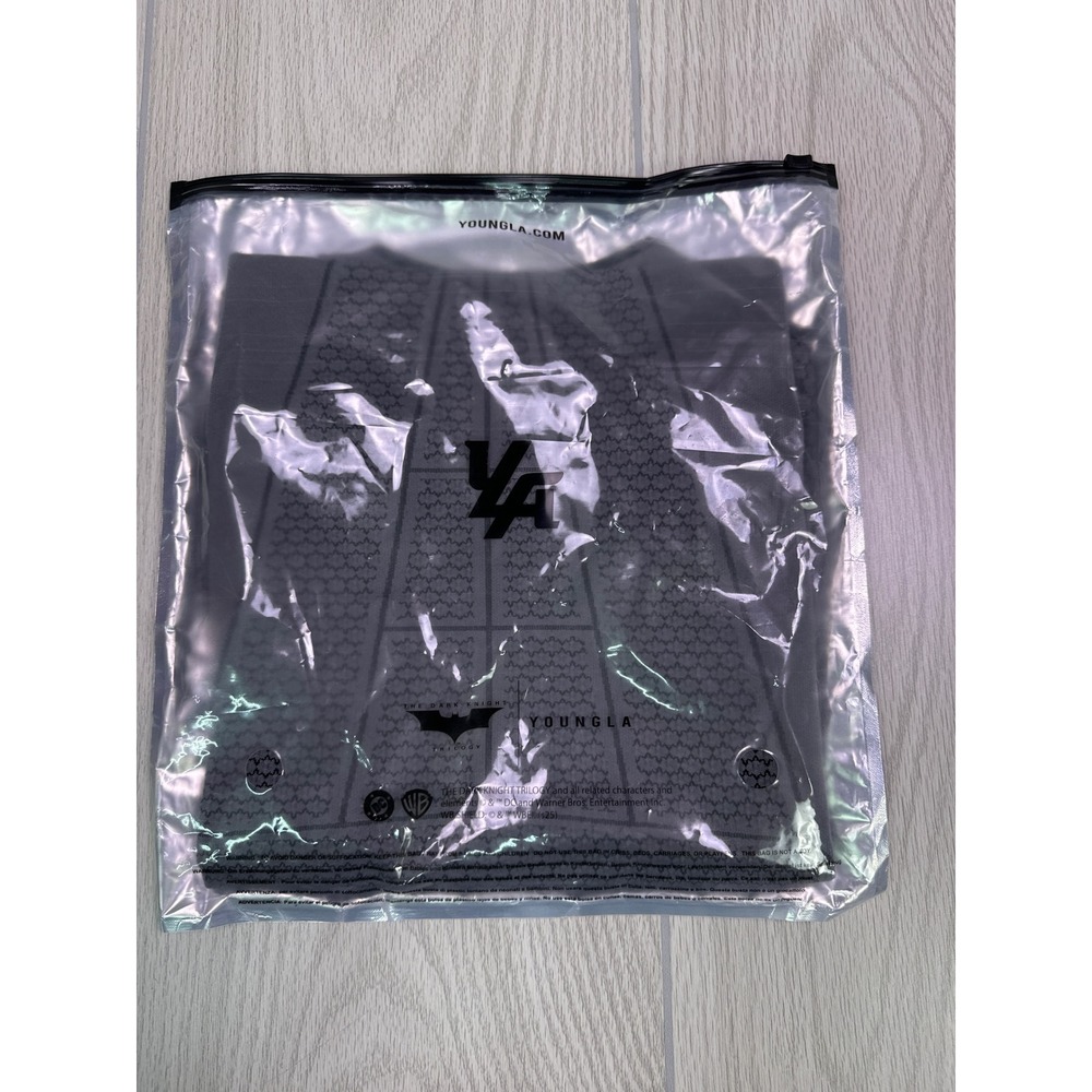 YoungLA The Dark Knight Batman Compression Shirt Dark Grey Mens Medium NWT - Picture 6 of 9